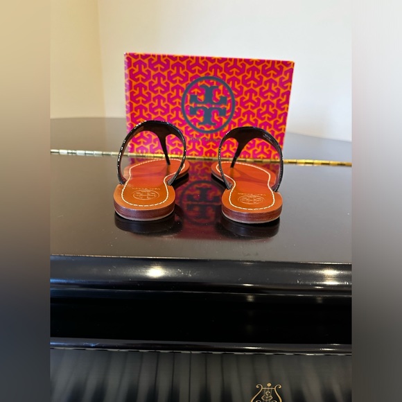 NWT Authentic Rare Luxury Minimalist Tory Burch Black Patent Cameron Thong - Picture 8 of 17